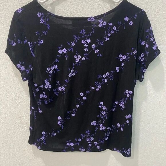 Briggs Black and Purple Floral Top Size Petite Medium - Picture 4 of 6